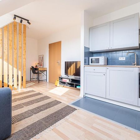 Vollausgtesttattes Modernes Studio,Nahe Btu,Netflix,Kostenloser Tiefgaragenstellplatz Cottbus Luaran gambar