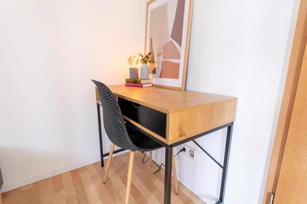 Vollausgtesttattes Modernes Studio,Nahe Btu,Netflix,Kostenloser Tiefgaragenstellplatz Cottbus Luaran gambar